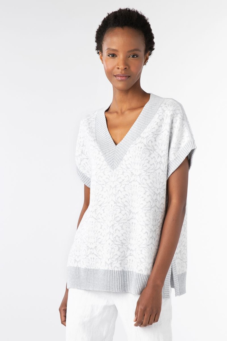 Wholesale Kinross Cashmere Medallion Vee Popover Gris/White